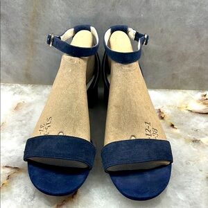 Anne Klein Elegant Navy Blue Women's Sandals size 7.5